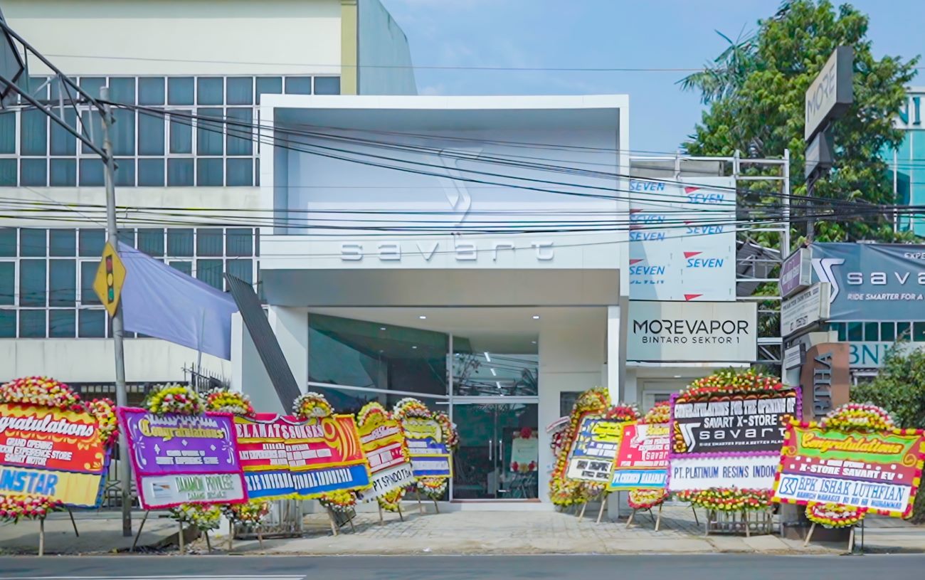 SAVART Motors Mempersembahkan Pengalaman Langsung Berkendara di Experience Store Terbaru cover image