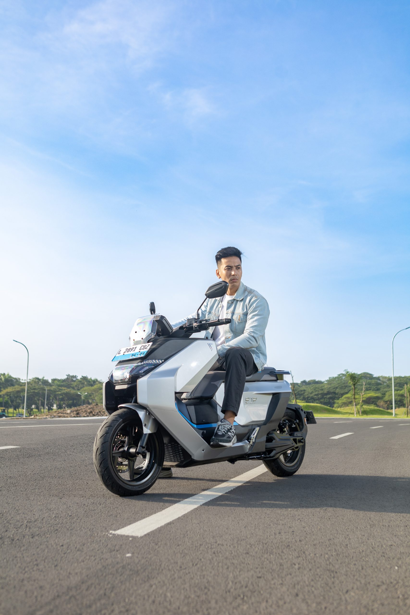 Motor Listrik Unggulan: Apakah Worth It? Ini 5 Alasannya! cover image